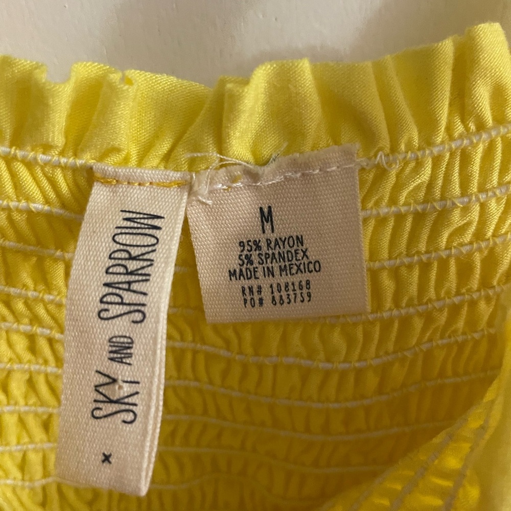 Yellow, crop, stretchy tank top!